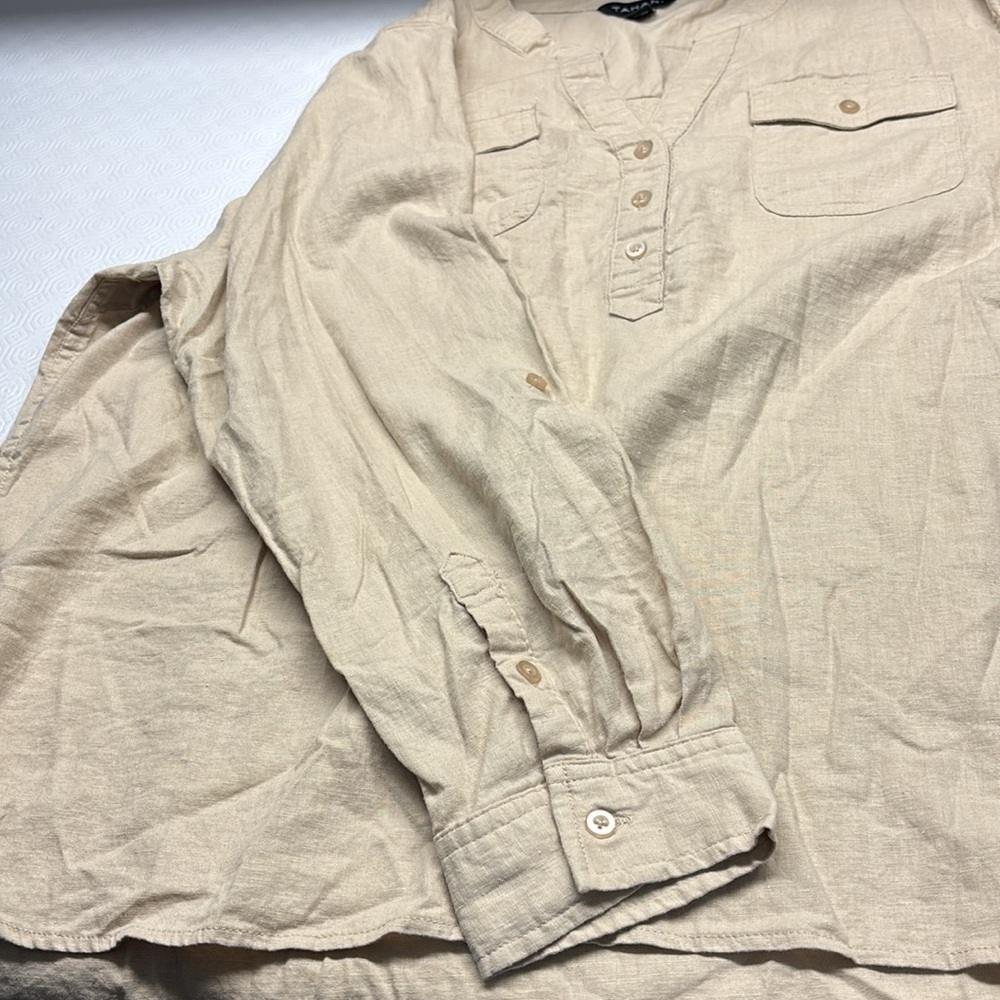 Tahari Linen Blend Long Sleeve 1/4 Button V-Neck Top Tan 1X - Picture 4 of 13